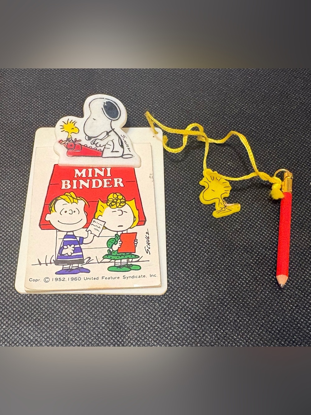 Vintage Peanuts Snoopy Mini Binder
Clipboard w/Notepad & attached
Pencil 1960s